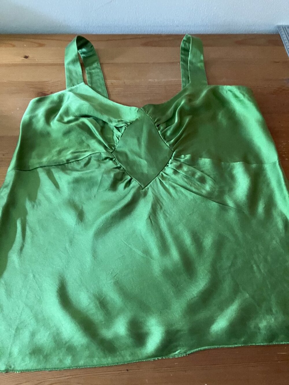 NINE WEST Green Satin Silk tank/top Size 10 - Picture 2 of 10